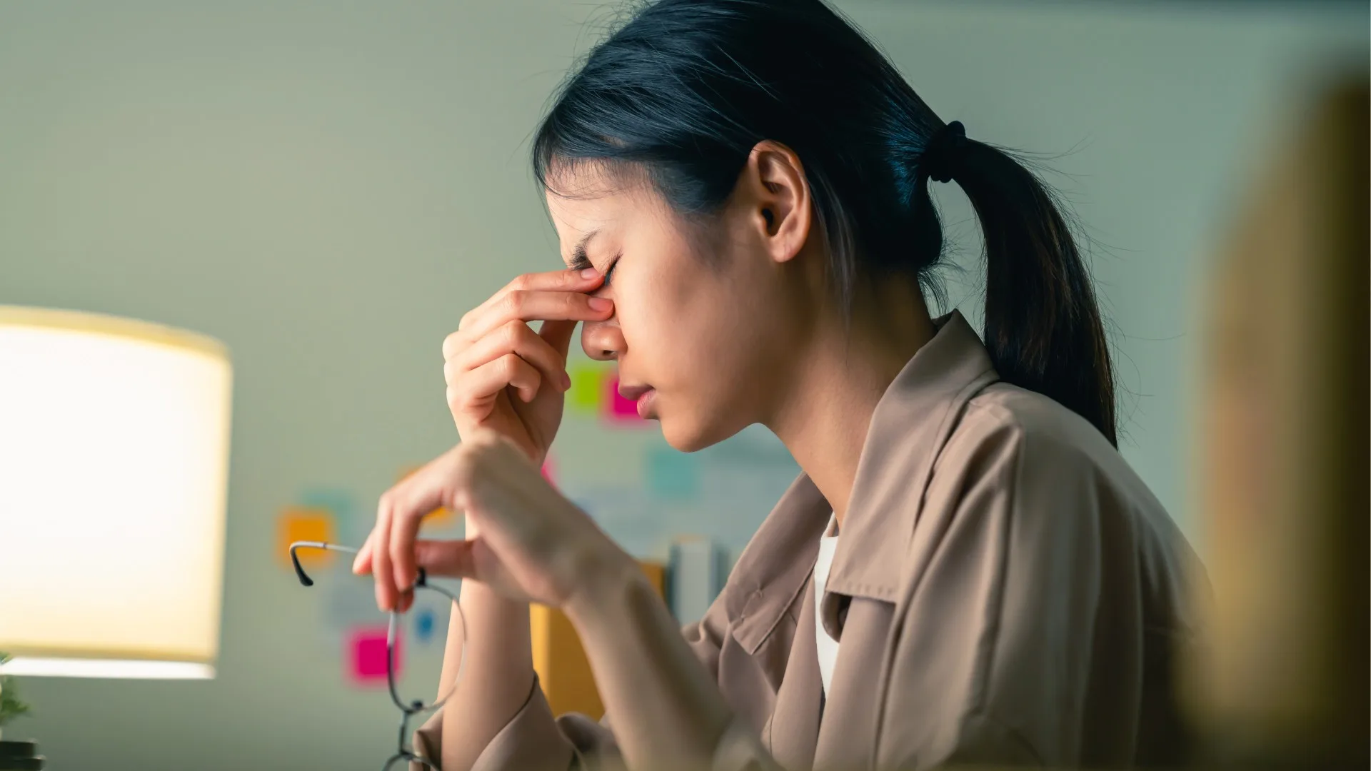 physiological link between stress and ocular migraines